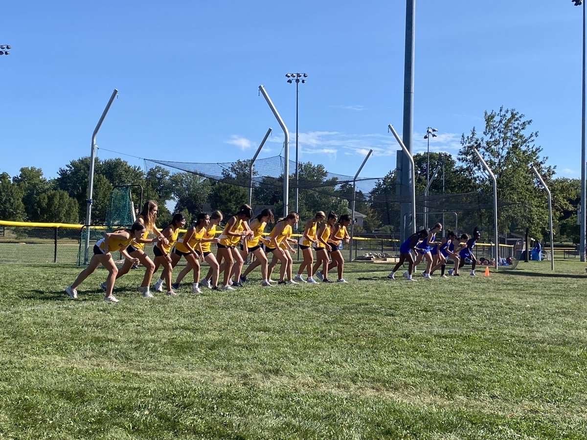Viking Nation. ⁦<a href="/UMVikingsXC/">UM Cross Country</a>⁩ and ⁦<a href="/NorristownAth/">Norristown Athletics</a>⁩ girls teams ready to take off. #VikingPride