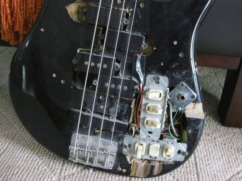CSR_TechSupport's tweet image. @Cypher_D00MP0ET : &quot;Bro, can you fix my bass?&quot;

Me: &quot;Got u, Fam.&quot; 

#Tech_Support #Tech #TechSupport #Bass #The_Graveyard_Trio #Music #NewMusic