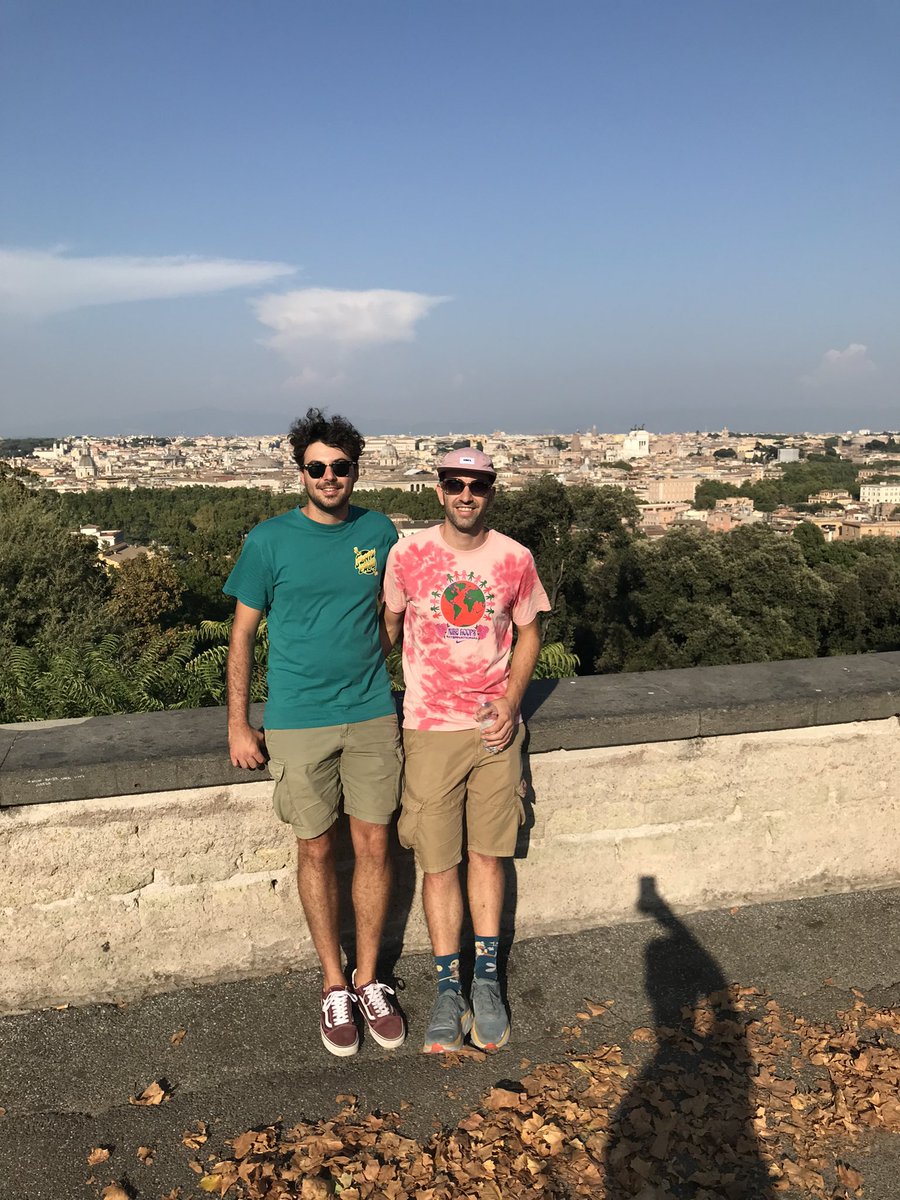 Alex_L_Ariete's tweet photo. Local legend di Roma https://t.co/D2ZipKhnoR