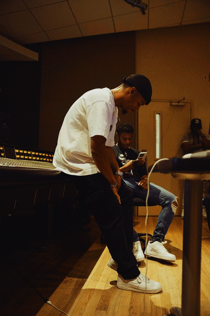 JalenFryer's tweet photo. Until Next Time. Midnight EST. 🖼️📀 https://t.co/QtAuVYGbwc
