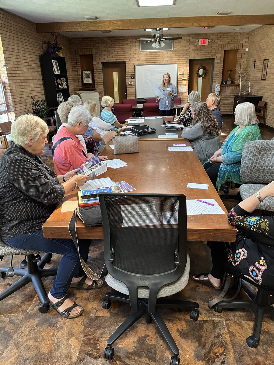 Give 5 class learning about Catholic Charities of Southern Missouri and their volunteer opportunities.  Thank you, Jill! ⁦<a href="/SGFGive5/">SGF Give 5</a>⁩ ⁦<a href="/UWOzarks/">United Way Ozarks Region</a>⁩ ⁦<a href="/CCSOMO/">Catholic Charities of Southern Missouri</a>⁩