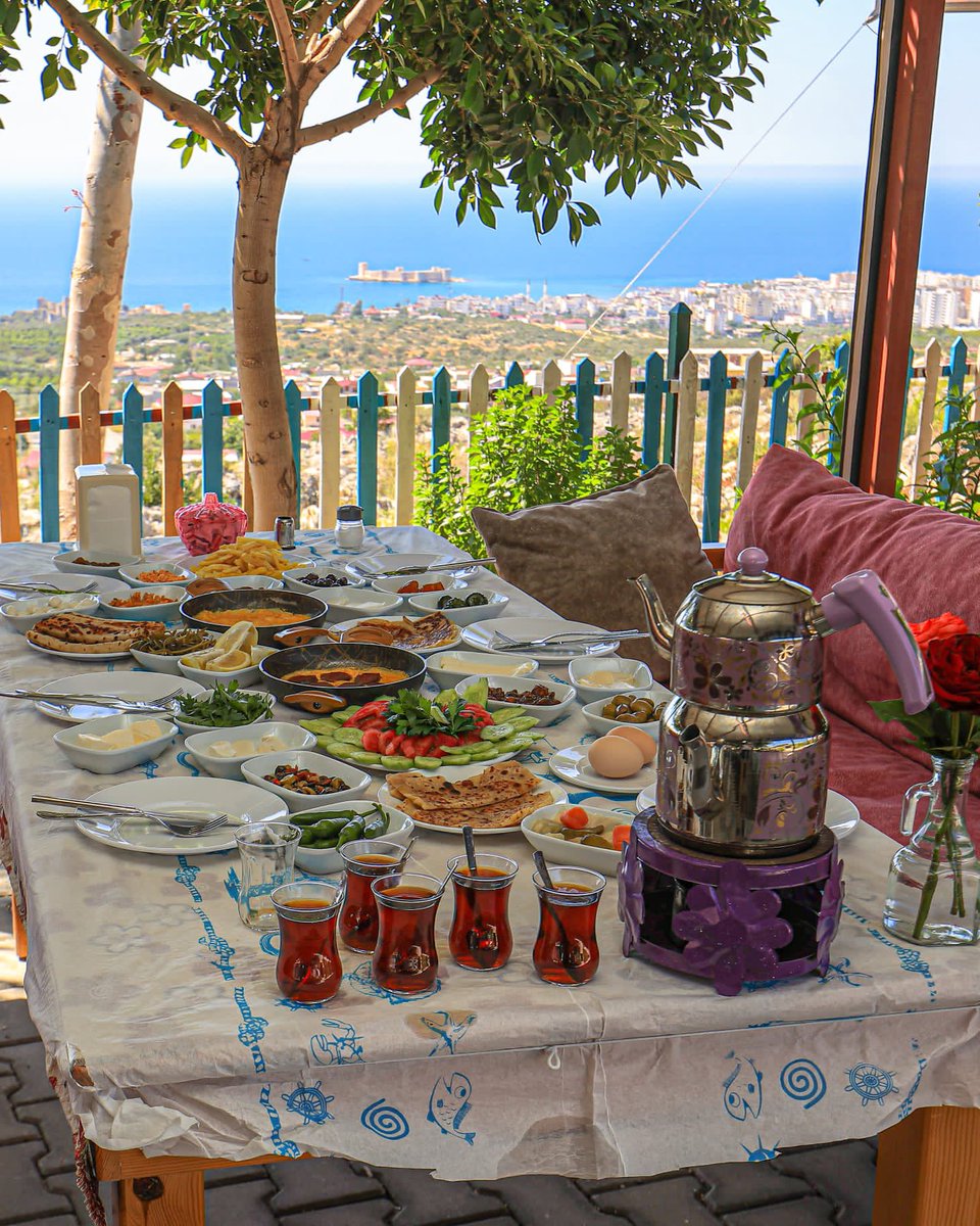 #Kızkalesi 
Kızkalesi seyir kafeteryadan hayırlı cumalar