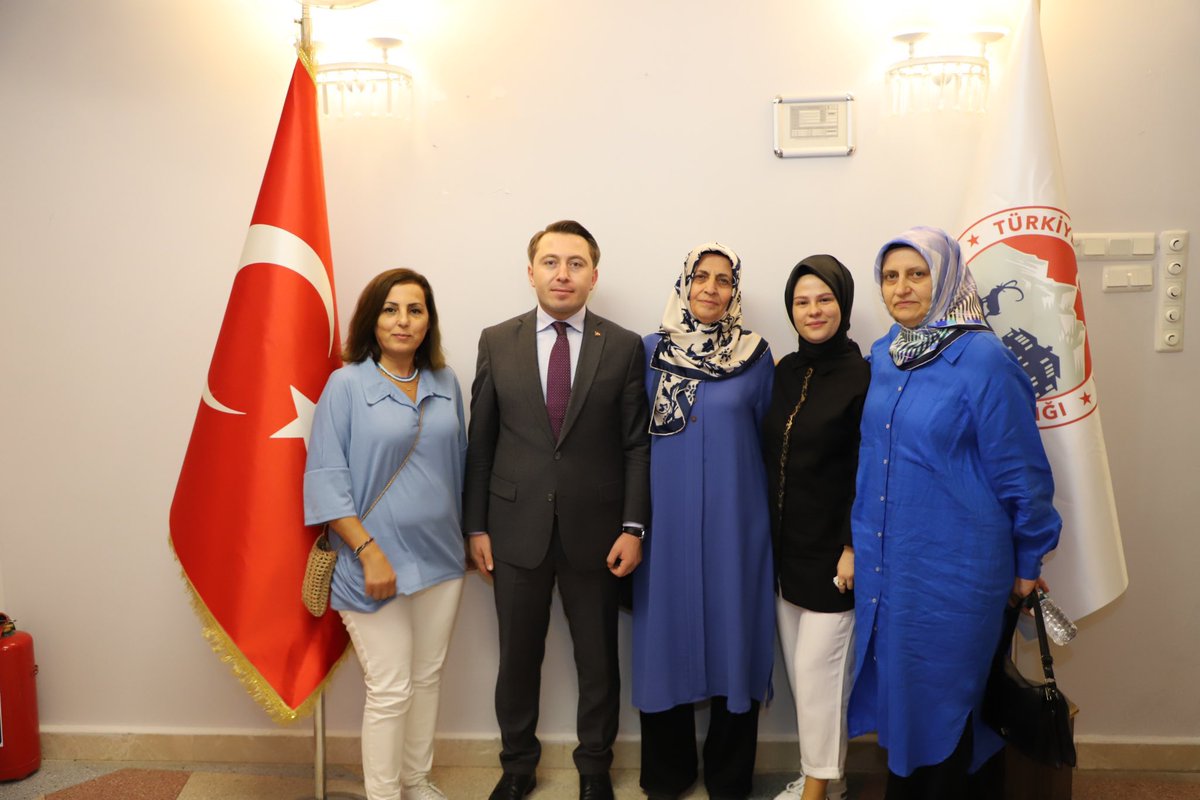 1️⃣Akseki’ye Veda…
Görev sürem boyunca desteklerini esirgemeyen Sayın Bakanlarımıza , Valilerimize şükranlarımı arz ederim. Emeği geçen Milletvekillerimize , mesai arkadaşlarıma , siyasetçilerimize , Muhtarlarımıza, esnaflarımıza, stk ve derneklere , iş insanlarına +++