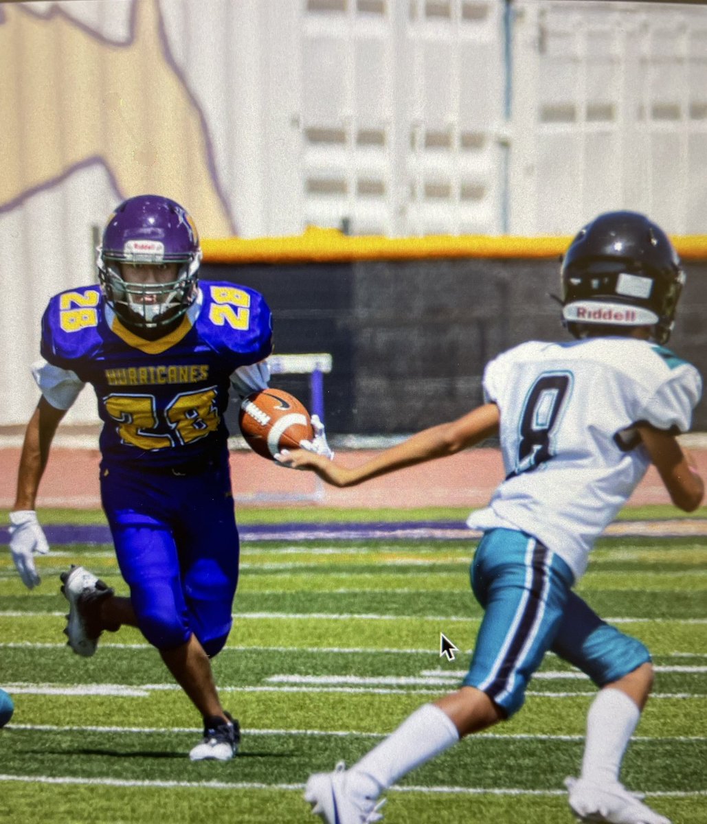 Look who is back🏈 representing Deaf Ed 🤟28🙌🏻🙌🏻<a href="/Hartley_FCEL/">Family & Community Engagement</a> <a href="/WandaLetice/">Wanda Johnson</a> <a href="/eprdspd/">EPISD DHH & VI Services</a> <a href="/HartleyEPISD/">Hartley PK-8</a> <a href="/SMarrufo1/">Sonia Marrufo</a> <a href="/rosscounselorp1/">rosscounselorpeeps</a>