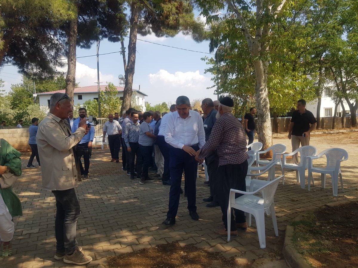 akkadinislahiye's tweet photo. Vekilimiz @EyupOzkececi ile birlikte #kirikcali #Değirmencik #idilli #köklü #telli mahallelerimizde vatandaşlarımızla bir araya gelerek, mahallelerimizin ihtiyaçlarına ve vatandaşlarımızın taleplerine yönelik istişarelerde bulunduk.
@GMAKKADIN
@aysekesir
@Neriman99728863 https://t.co/RyyQ0XCqtS