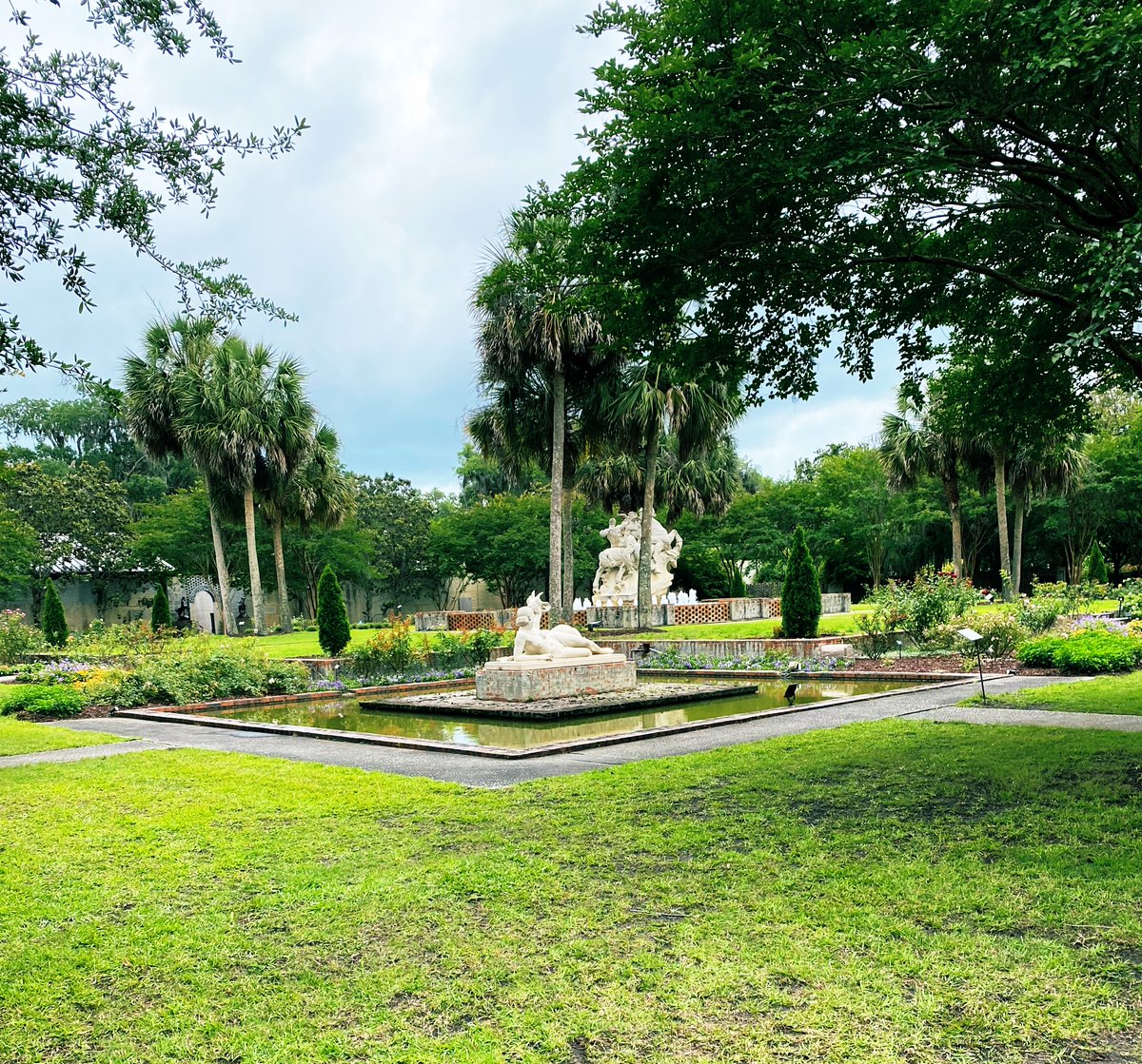 TealSeptember's tweet photo. #BrookgreenGardens #Botanicalgarden in #GeorgetownCounty, #SouthCarolina Named one of the Top 10 Gardens in the US by Trip advisor. It has sculpture gardens and wildlife preserve,located just south of #MurrellsInlet. It has 9,100-acres.We had a wonderful time there.#garden #zoo https://t.co/1Q2cKZgEfF