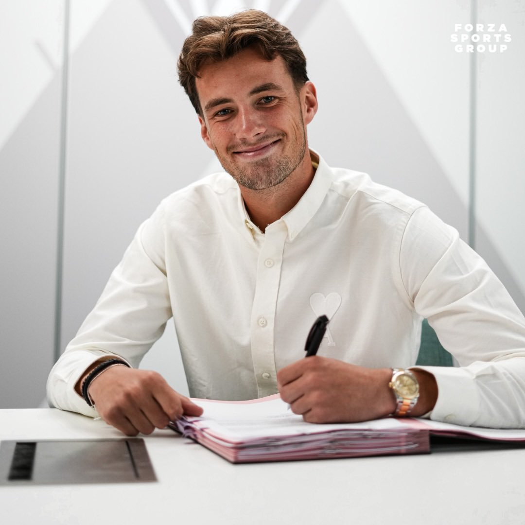 Another kit swap 🔀 🟢⚫ ➠ 🟢⚪
From Brugge 🇧🇪 to Bremen 🇩🇪 a new chapter unfolds for Olivier Deman
#ForzaOlivier