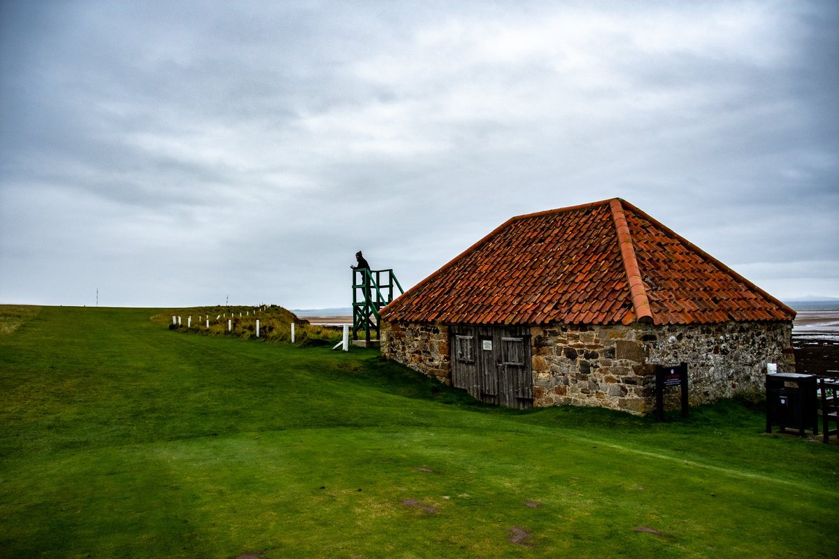 @ukgolfguy @Kilspindiegolf Lovely golf course. Played there a few years ago.