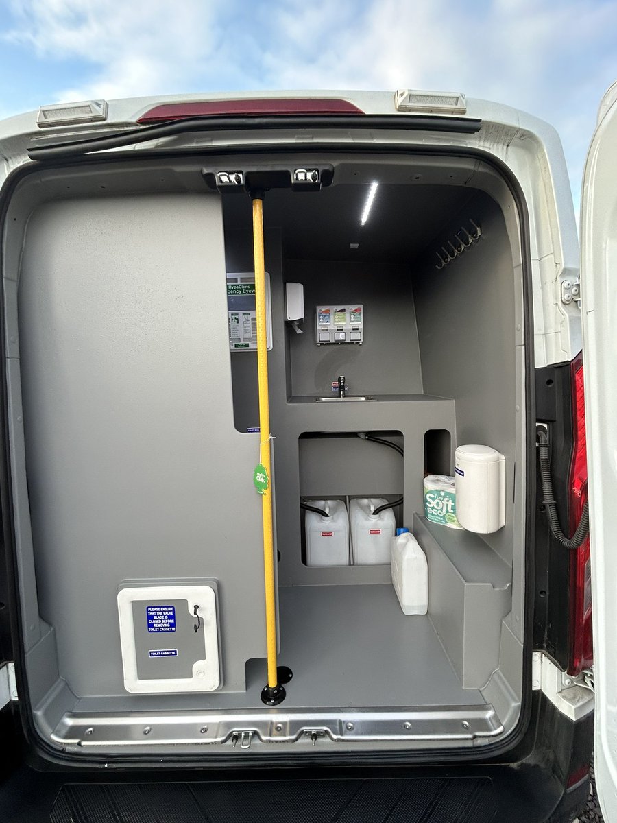 M1Welfare's tweet photo. Welfare Van sanitation service carried out for traffic labour supplies https://t.co/WiBssNXEM3
