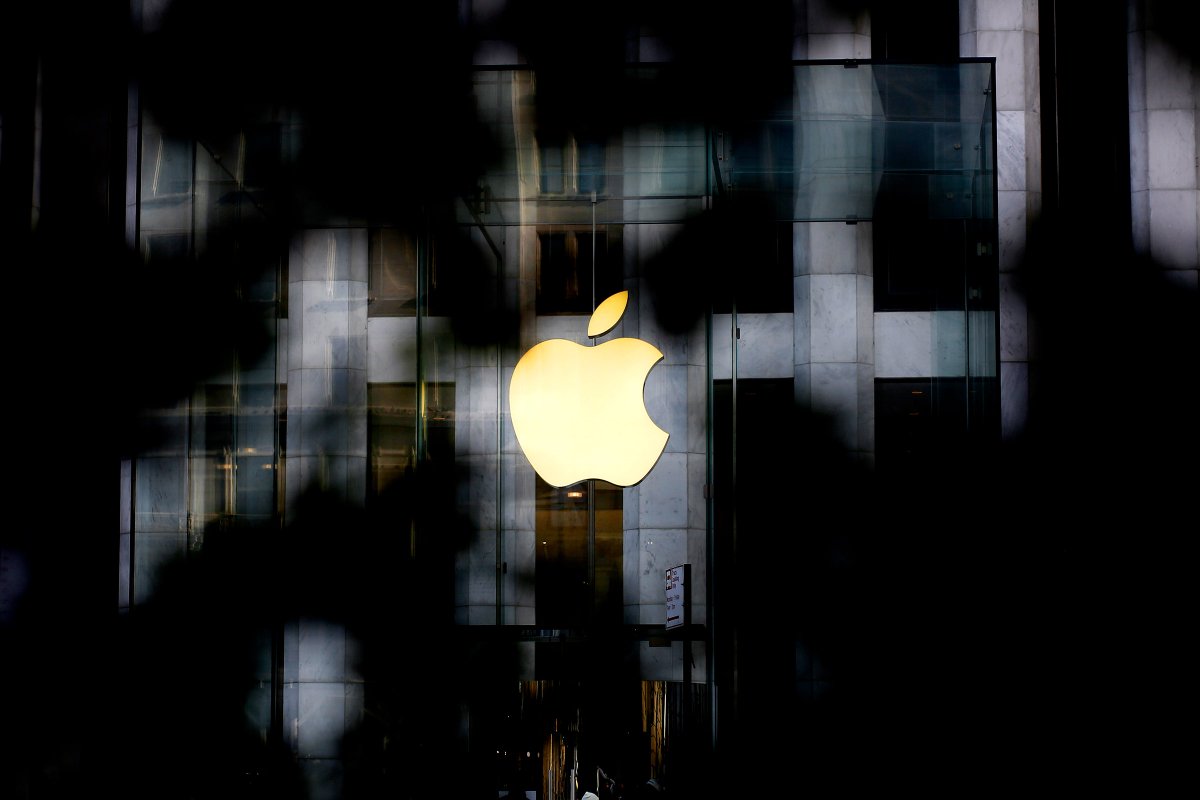 YAlnajjar's tweet photo. "Apple's Decision to Kill Its CSAM Photo-Scanning Tool Sparks Fresh Controversy" 
https://t.co/15syZYd0L9

#technology #TechTongue #Security #InfoSec https://t.co/XILDiOxL9Z
