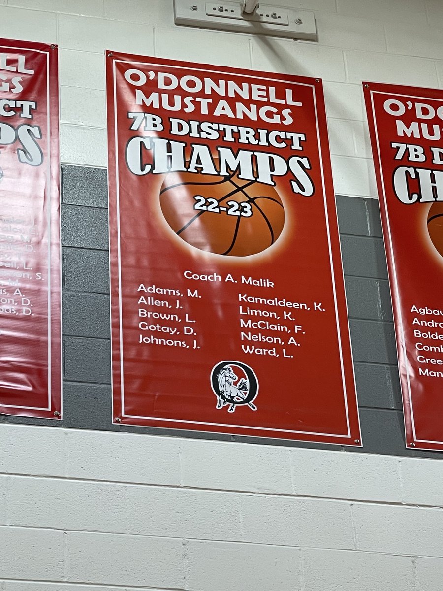 CharisAxel's tweet photo. A huge Congratulations to Counselor/Coach Malik for leading our Lady Mustangs to a championship! ⁦@OdmsCounselors⁩ ⁦@ODMSMustangs⁩ ⁦@JournalismOdms⁩ https://t.co/ZUH51kBzjc