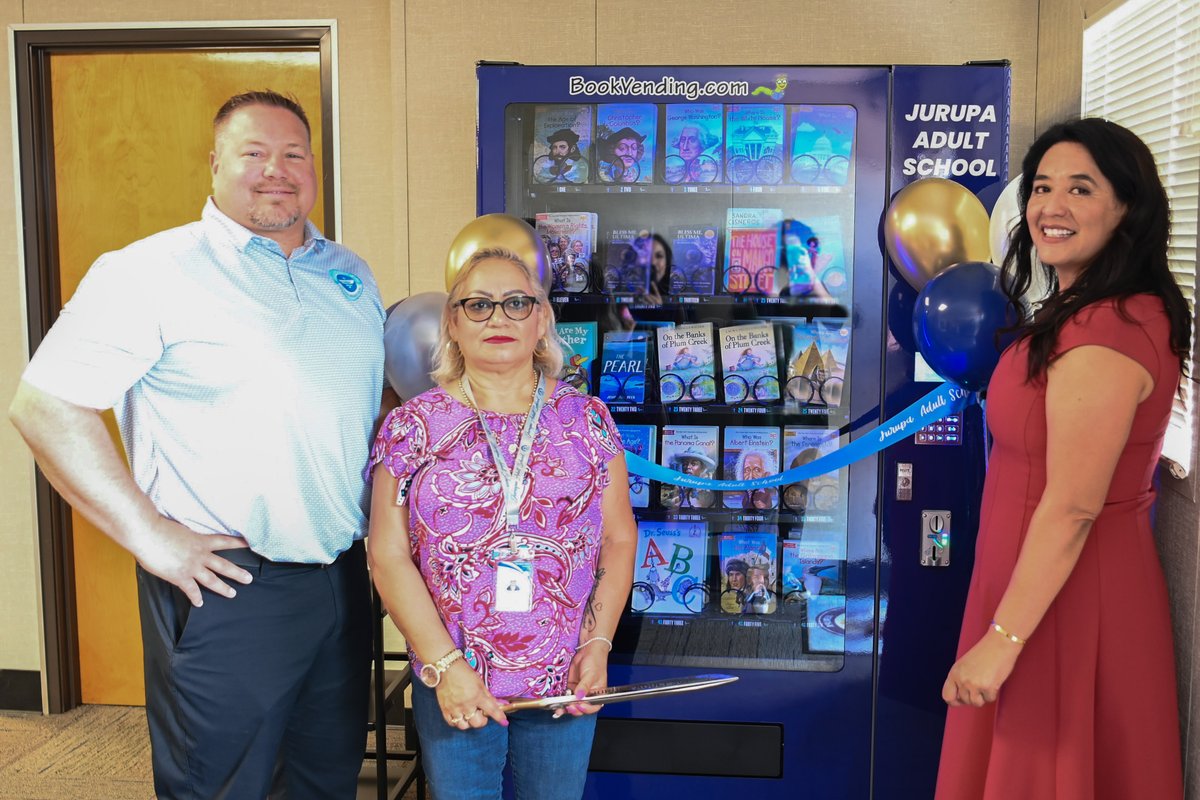 JUSD_Supt's tweet image. I had the pleasure of attending a ribbon-cutting ceremony for a book vending machine at Jurupa Adult School.  This project highlights the importance of Literacy Without Limits for JUSD students of all ages  

#jusd #jusdshares #jusdvision #jurupexperience #literacywithoutlimits