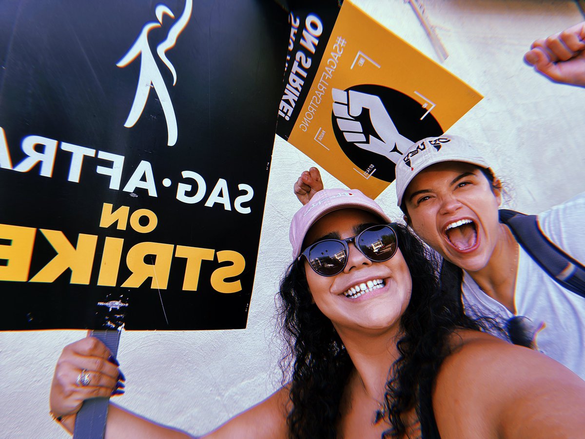 We’re still out here! #SAGAFTRAStrong #wgastrong @victoriamoroles @sagaftra