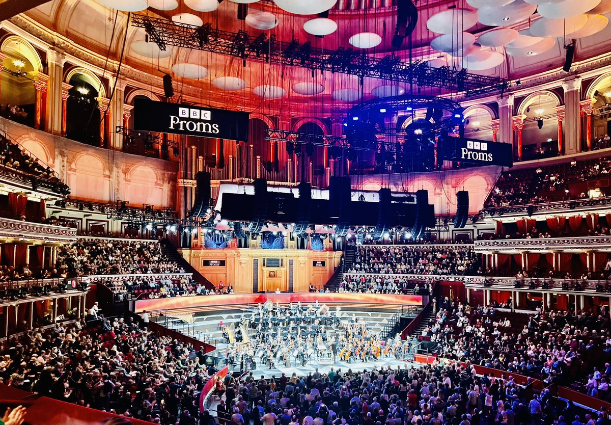 classicjacko's tweet photo. We’ve reached that point in the @bbcproms season where *this* feels normal. But then, you have to remind yourself: it’s *amazing* to have a world-class orchestra in a packed @RoyalAlbertHall, night after night. The Berlin Radio Symphony Orchestra under Jurowski: just outstanding. https://t.co/G1Jz92JkF0