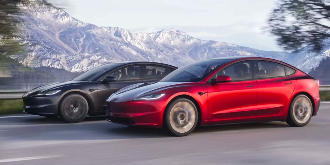 Stock Talk on X: TESLA UNVEILS NEW MODEL 3 HIGHLAND REFRESH with 12% more  range and 50% new parts, 17-speaker surround sound system, a new backseat  screen, and an overhauled steering wheel