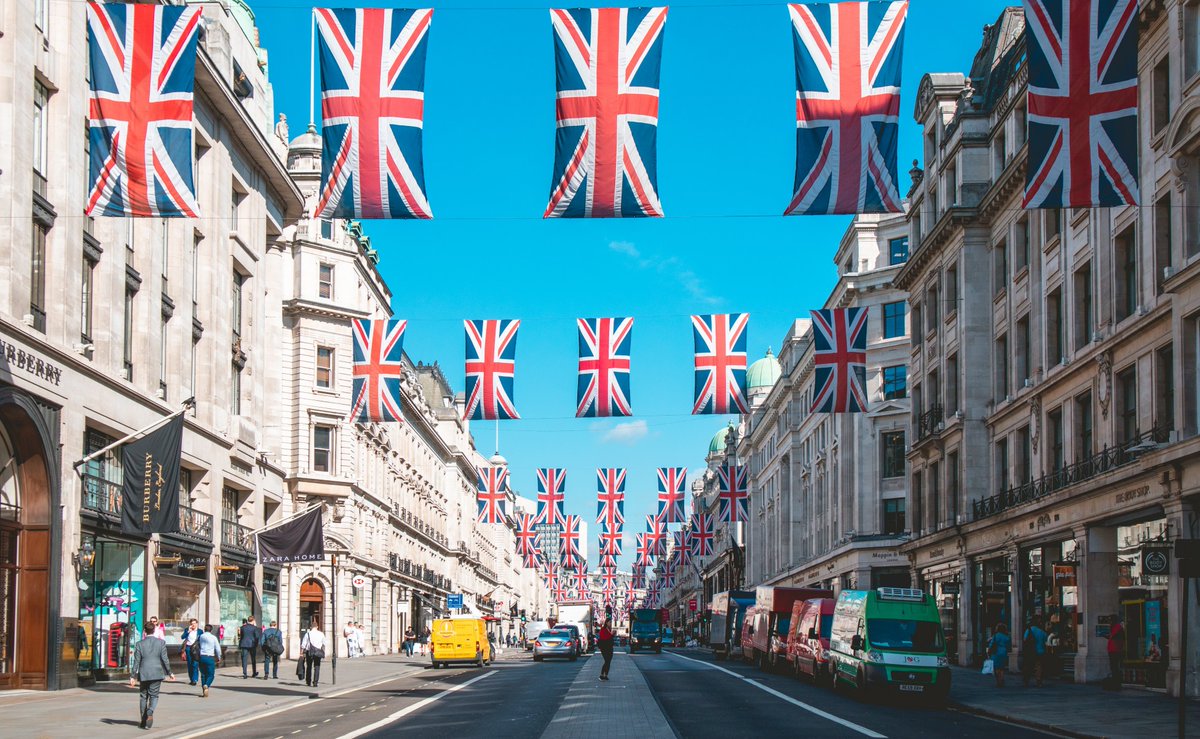 descviajando's tweet photo. ¿No sabes dónde hospedarte en Londres? Te dejo un artículo con barrios céntricos y opciones de hoteles y hostales en cada uno para dormir cerca de las principales atracciones en la ciudad: 

https://t.co/LIW4VfSfhV https://t.co/Ghp34UwTCu