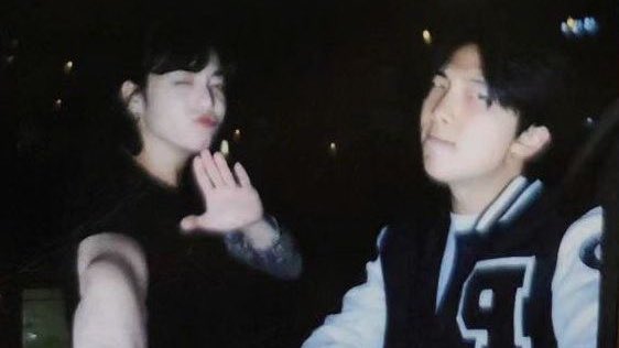 namutws's tweet photo. La conexión especial entre Namjoon y Jungkook. ♡

— Un hilo por su cumpleaños
#HappyBirthdayJungkook
HAPPY BIRTHDAY JUNGKOOK https://t.co/XvUP46ue6T