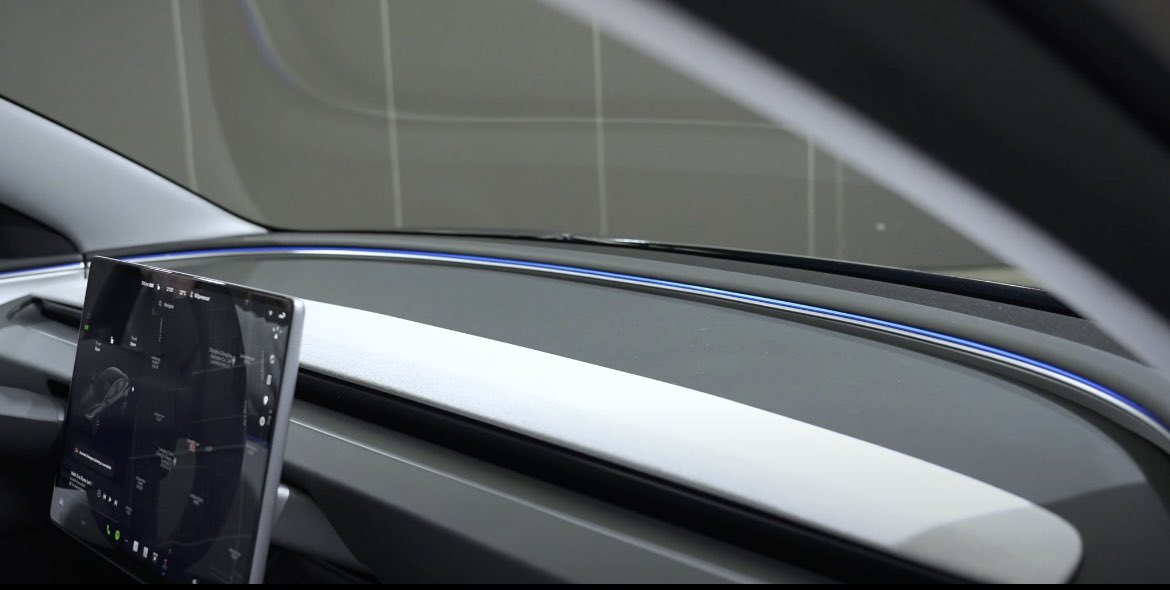 DEVILGAARA's tweet image. Updated Model 3 is out! #tesla better interior with ventilated seats, interior lighting, and updated steering wheel. More efficient and more quiet. #projecthighland