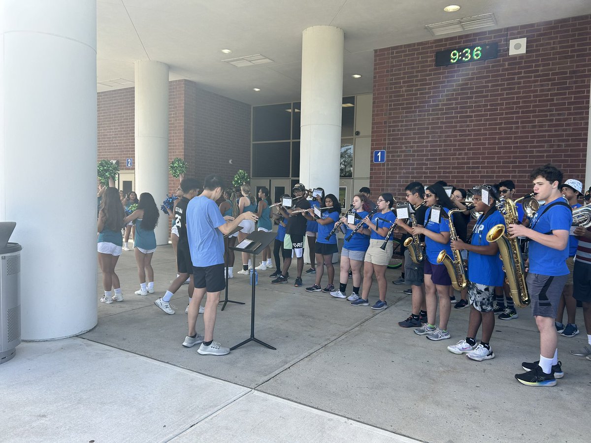 MFisher5663's tweet photo. Busy day for the Knights Marching Band! Started the day welcoming our incoming Freshmen to North and wrapped up Band Camp 2023! #Juno #KnightTime! @MrVerblaauw @mrssinghhsn @WWP_Arts https://t.co/E2Q3MpSgtP