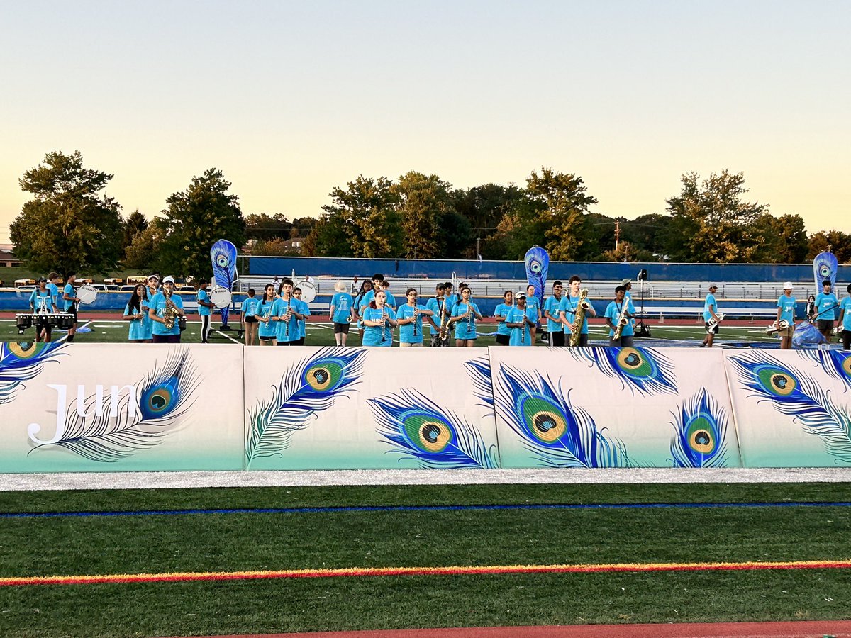 MFisher5663's tweet photo. Busy day for the Knights Marching Band! Started the day welcoming our incoming Freshmen to North and wrapped up Band Camp 2023! #Juno #KnightTime! @MrVerblaauw @mrssinghhsn @WWP_Arts https://t.co/E2Q3MpSgtP