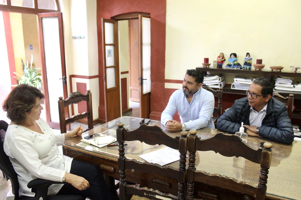 caeqroac's tweet photo. Reunión con Rosa Estela Reyes Garcia, Directora del Centro INAH Querétaro. En esta reunión continuamos dando seguimiento a temas de fortalecimiento de los patrimonios históricos y culturales, así como a proyectos en común entre ambas instituciones. https://t.co/xfNDWMJ1u1