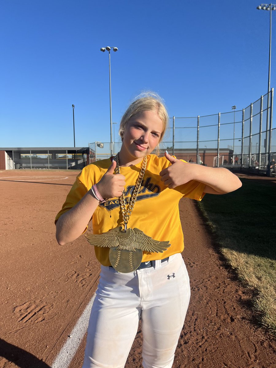 LNEagleSoftball's tweet image. Gold defeats Odessa JV 
WP-Lowe 
Team effort at the plate Lowe, Richardson, &amp;amp; McCauley are perfect at the plate. Ulrich, Mitchell, Swearingin, Tucker, Grady &amp;amp; Theoharidis all had hits to combine for 12RBI’s

Off Player: Richardson-3/3 w/ 3 RBIs
Def Player: Lowe-7 K’s
pic coming