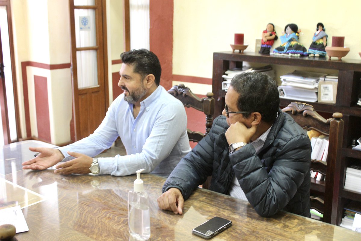 caeqroac's tweet photo. Reunión con Rosa Estela Reyes Garcia, Directora del Centro INAH Querétaro. En esta reunión continuamos dando seguimiento a temas de fortalecimiento de los patrimonios históricos y culturales, así como a proyectos en común entre ambas instituciones. https://t.co/xfNDWMJ1u1