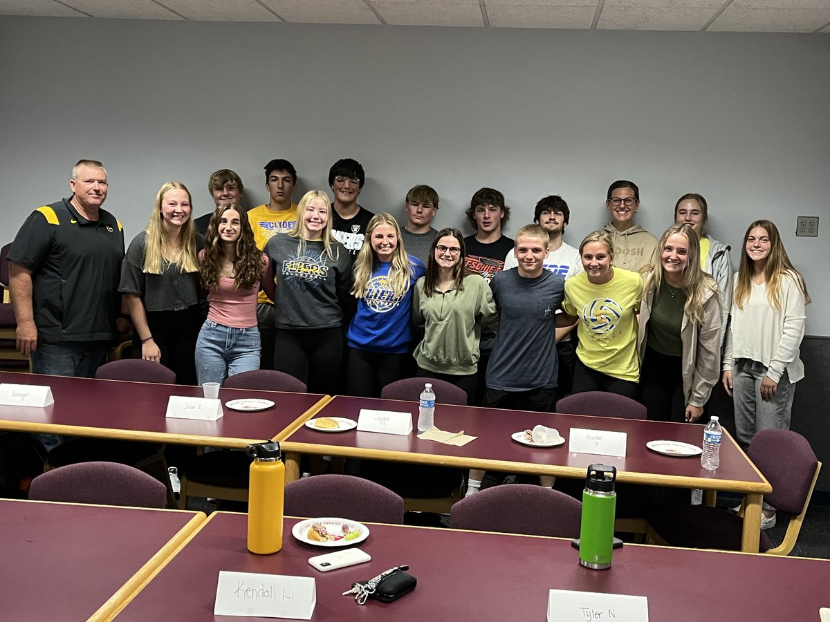 Clyde HS Alum-Amanda Cahill presented at our Student Athletic Advisory Council breakfast today and talked with our kids about leadership, building the right team culture, and other things that build a successful program.Thank you Amanda. #onceaflieralwaysaflier #leadbyexample