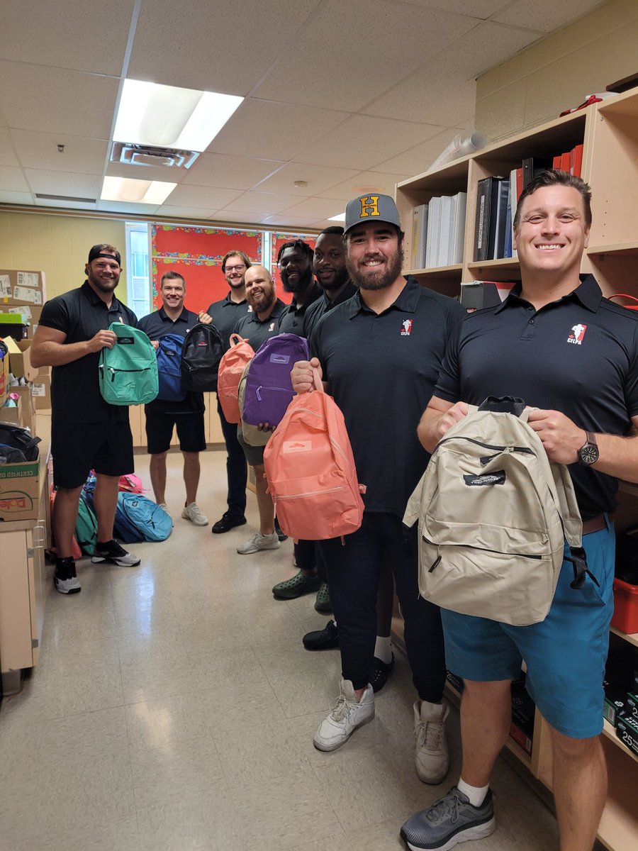 It's time! A huge thank you to the United Steelworkers of Hamilton and the CFL Players Association for their generosity in donating backpacks as we head back to school next week. Thank you so much! <a href="/CFLPA/">CFLPA</a> <a href="/USWHamilton/">uswhamilton</a> <a href="/HWDSB/">HWDSB</a>