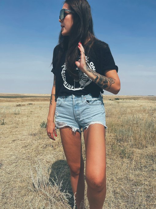 What things might you find&hellip;.? Daily pics and vids, nudes and nonsense💋 Milf messes, creamy clits, and