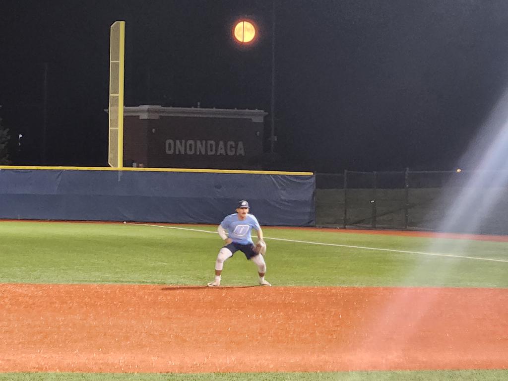 #lazers infielder <a href="/JakeKhouri/">jake khouri</a> under the moon at another quality night workout #occbaseball <a href="/OnondagaCC/">OCC</a> <a href="/OnondagaLazers/">Onondaga Community College Athletics</a> @PBRNewYork @PBR_NY_Carrier