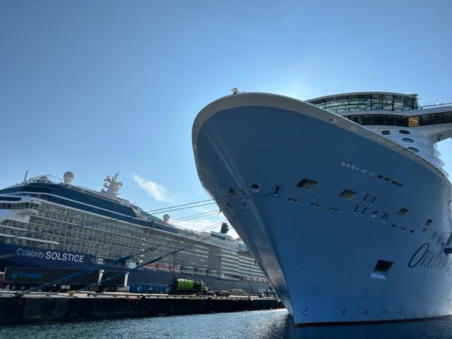 Robert Thompson tweet media