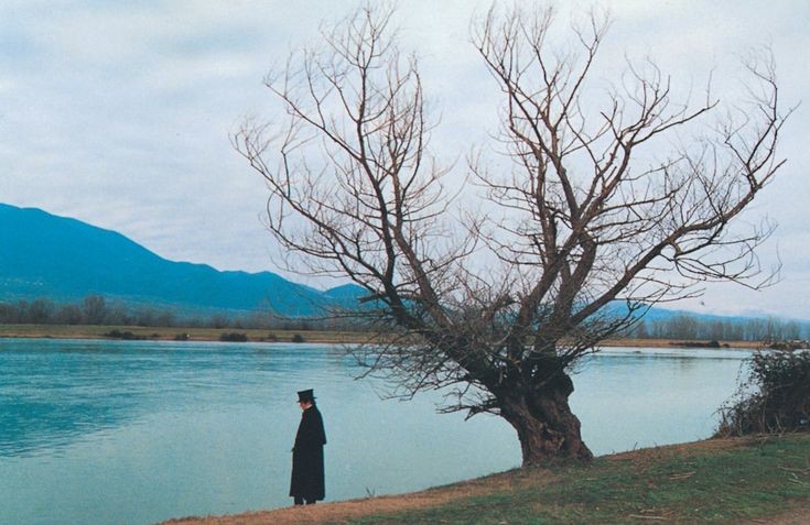 İnsanı sessiz kalmaya zorlayan acı, onu bağırmaya zorlayan acısından çok daha ağırdır."
