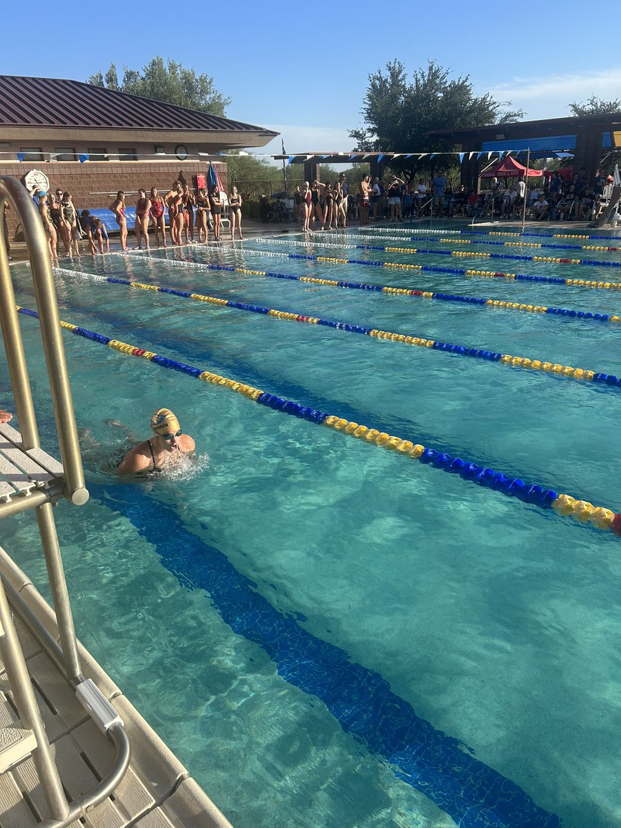 SDOathletics's tweet image. Swim and dive doing their thing today! #Swimfast #EagleNation