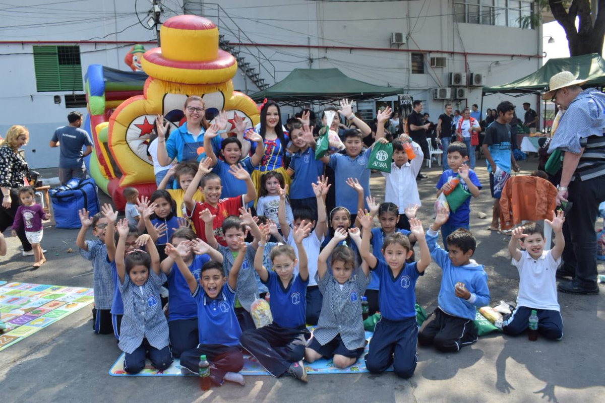 <a href="/MINNAParaguay/">Ministerio de la Niñez y la Adolescencia | Py</a> <a href="/adraparaguay/">ADRA Paraguay</a> Ver las risas, las miradas iluminadas y la emoción en cada niño fue lo que hizo que este día fuera realmente mágico. 

¡Gracias a todos por hacerlo posible y por seguir construyendo momentos inolvidables para nuestros niños! 💖🌟