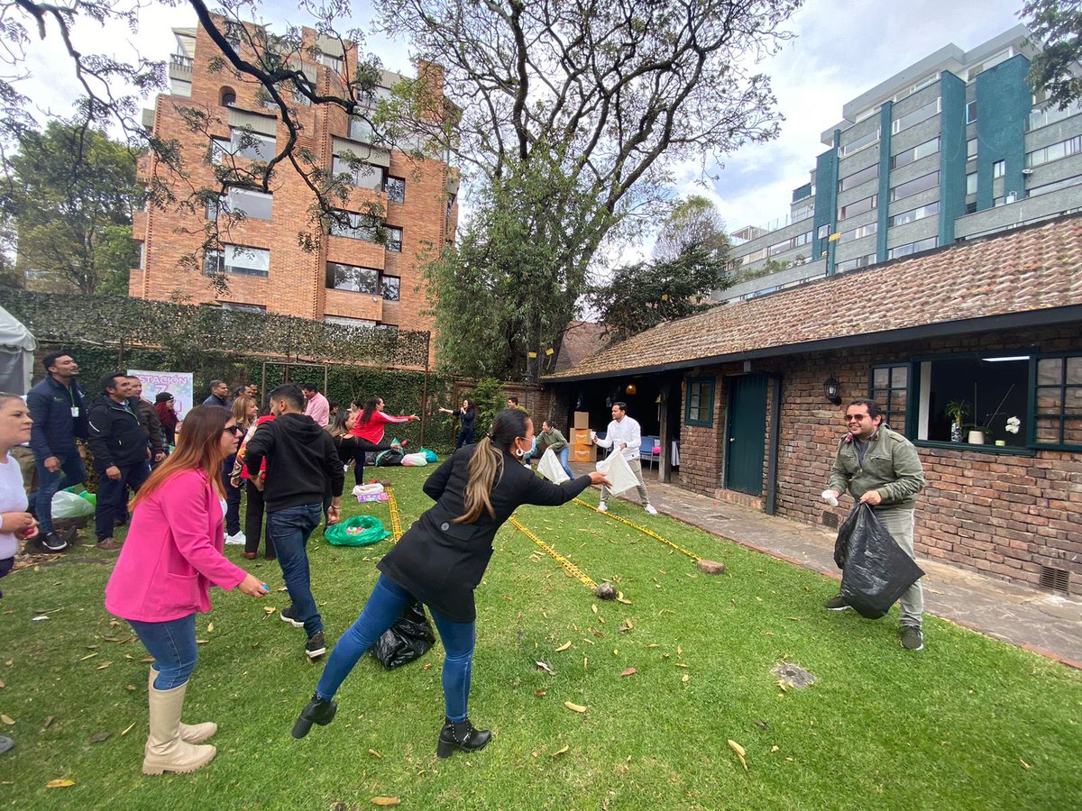 cracolombia's tweet photo. Finalizamos con éxito en #Bogotá la #YincaseoDeLaCRA @cracolombia agradece a los prestadores del 2do segmento de Aseo y a todos los participantes que asistieron de: #Guateque, #Garagoa, #Subachoque, #Bogotá #Sesquilé entre otros 
#EstamosMásCerca https://t.co/dQ5Mo21QR6