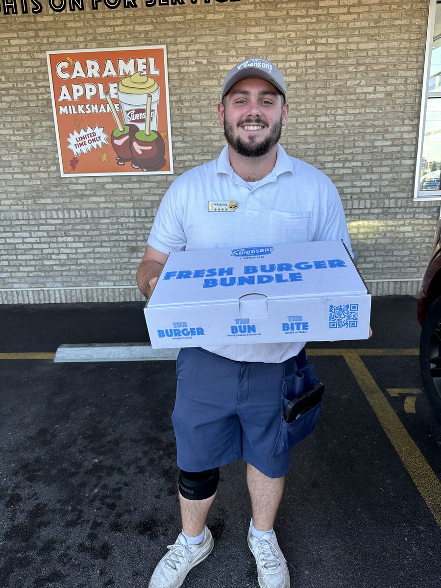 BoardmanGC's tweet photo. Thanks Swensons Drive-In Restaurants for providing our Spartans with food for their team feed tonight. #GoSpartans🏈📣 #BeatChaney https://t.co/5B1FDlnCIA