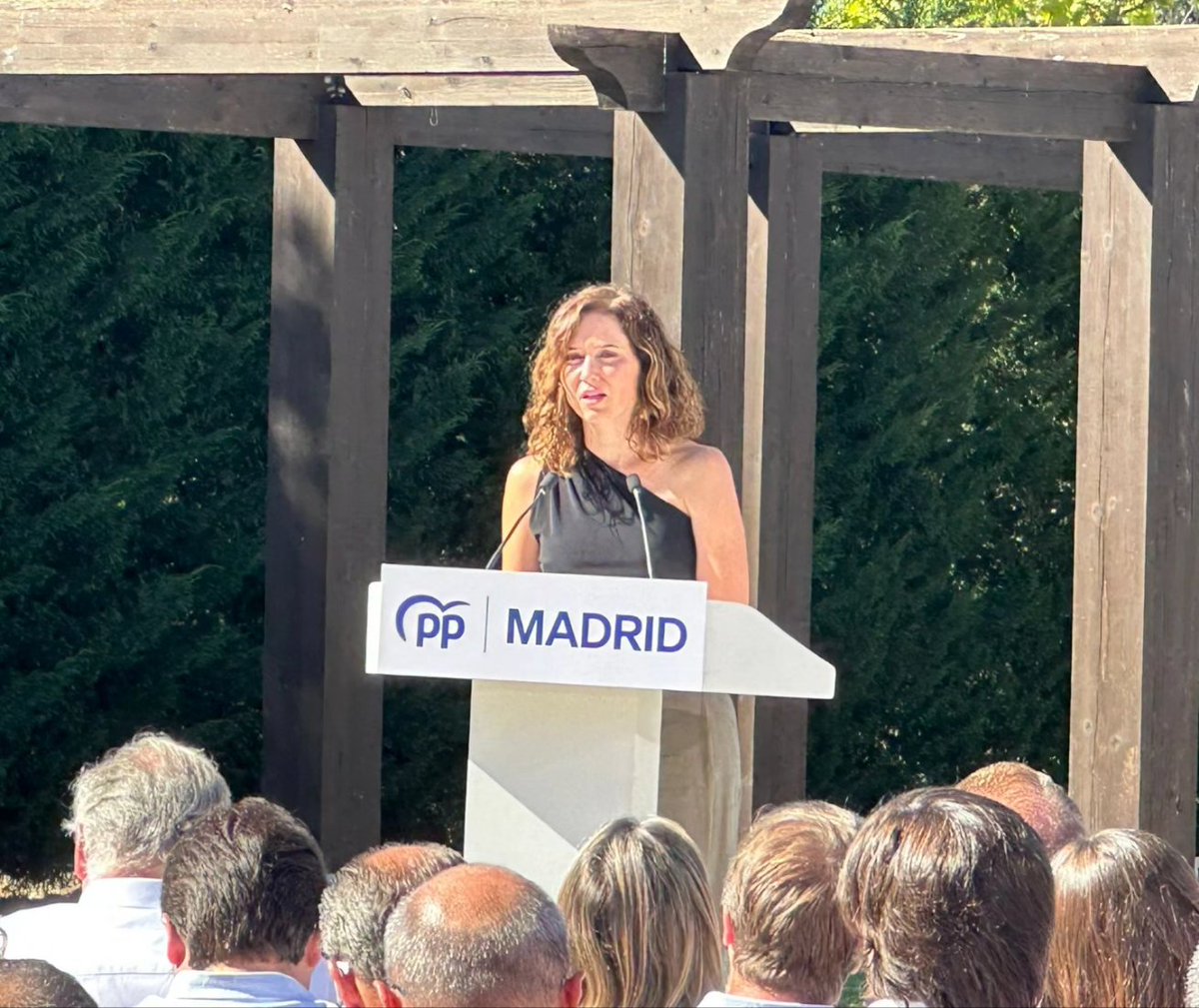 GuadalixPp's tweet photo. Hoy hemos participado en la apertura del curso político con @IdiazAyuso y @NunezFeijoo.

“Más tarde o más temprano construiremos el mejor gobierno para la mejor España.”

El Partido Popular siempre firme con su compromiso por España.

¡En Madrid lo tenemos claro! https://t.co/wnEhvuHNS2