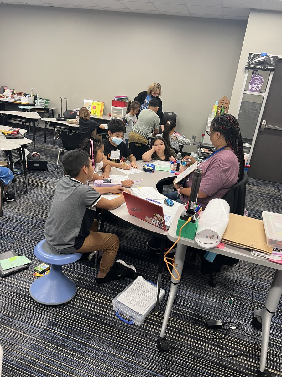 Our teacher are AMAZING!! They are already working in small groups during Closing the Gap! 👏🏼👏🏼 @BaneElementary @CyFairISD #BANEspirit #BANEpride #bringingoutthebest  @sonya0317