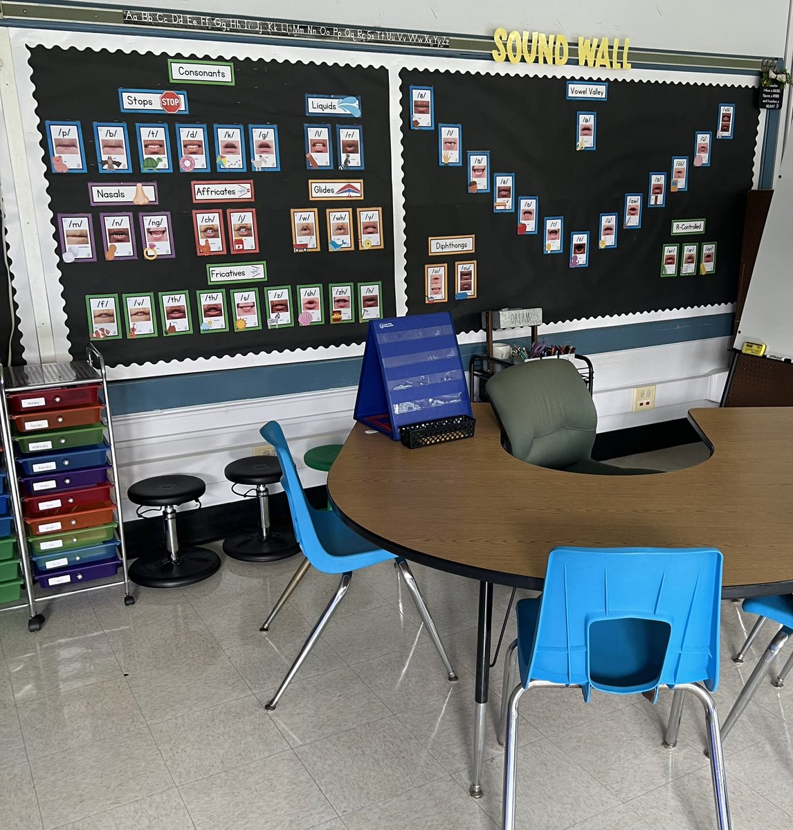 With the assistance of my tiny helper, the Resource Room is “almost” ready to go!! Most excited about my new sound wall from <a href="/IMSEOG/">Institute for Multi-Sensory Education</a> ! <a href="/BRRSDBradley/">Bradley Gardens</a>