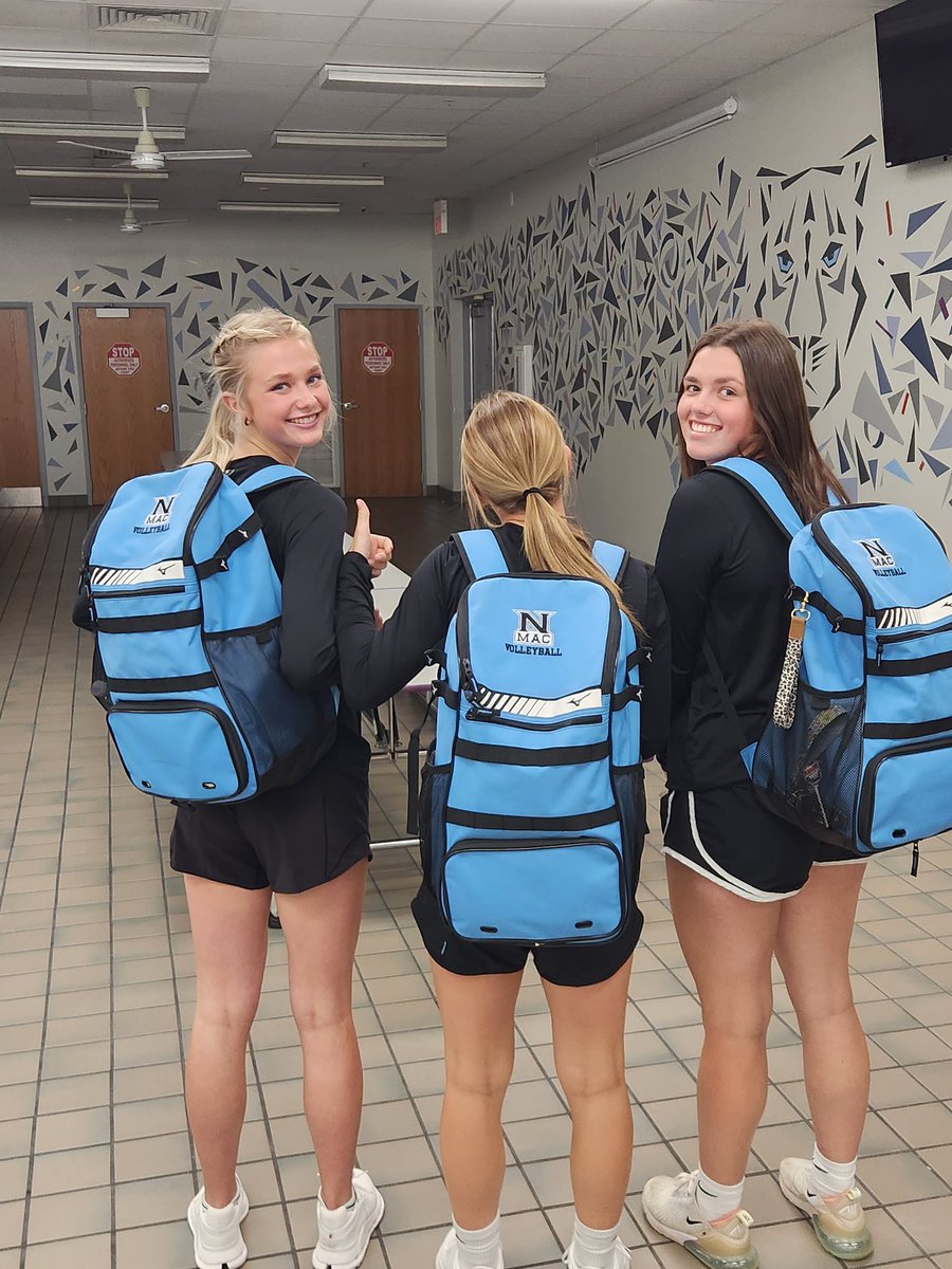 NorthMacHSAD's tweet photo. SHOUT-AHT and THANK YOU to the @nmacboosters for providing the Volleyball team with these awesome team bags!! https://t.co/MQZ9BSnx2Y