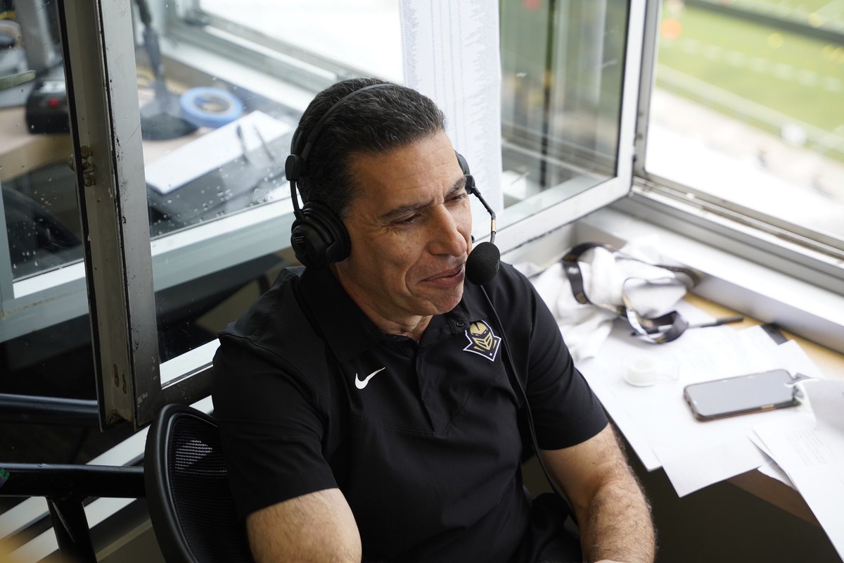 UCFKnights's tweet photo. The Biggest GameDay surprise…

The Voice of the Knights @ucf_marcdaniels is UCF Hall of Fame bound‼️ https://t.co/vAAfNa7u42