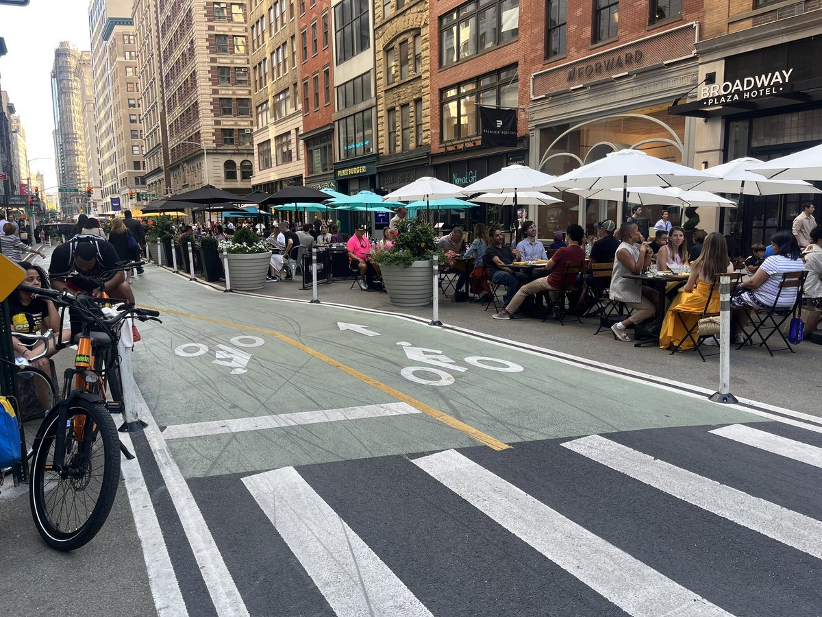 yosefontwo's tweet photo. Checked out the new Broadway pedestrian area in the 20s 

The beautiful dynamism of bustling urbanism on full display https://t.co/RjbJ2F7PG5