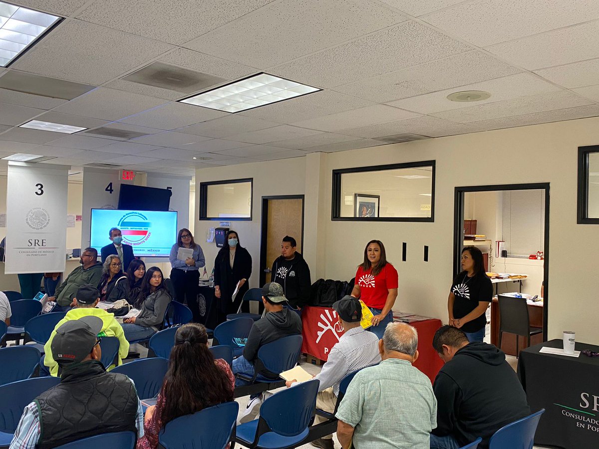 quesnelc's tweet photo. Asesorías legales gratuitas, ¿Qué hacer en caso de accidente en el trabajo? recursos impresos, acompañamiento, son algunos de los servicios que ofrecieron en @ConsulMexPot hoy #OregonWCD, #OregonOsha, @PCUNoregon y @ICS_PDX durante la Semana de Derechos Laborales #SDL2023 https://t.co/ATfN1fqJYj