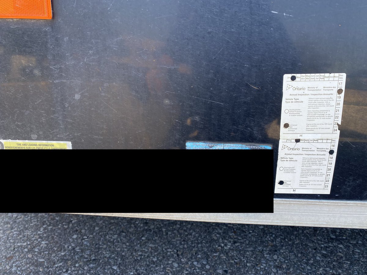 CstTaraso9345's tweet image. Not a #Safestart for this light duty combo. 

Worn out trailer tire, worn out safety chains, broken breakaway device cable, no/expired annuals, insecure load, trailer brakes inoperative.

Unsafe vehicles have no place on our roads.  Charges laid, #OOS #ProjectSafestart