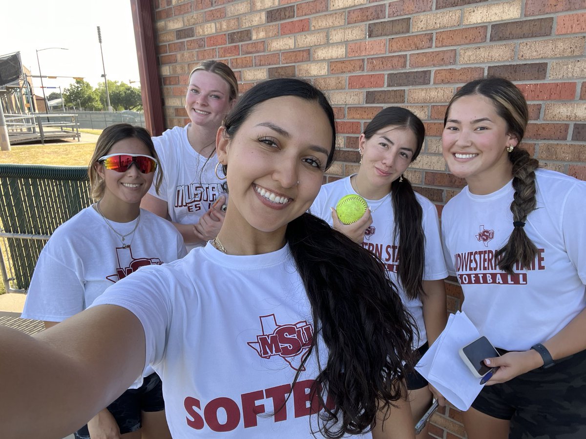 myrandajmnz's tweet image. #agmb