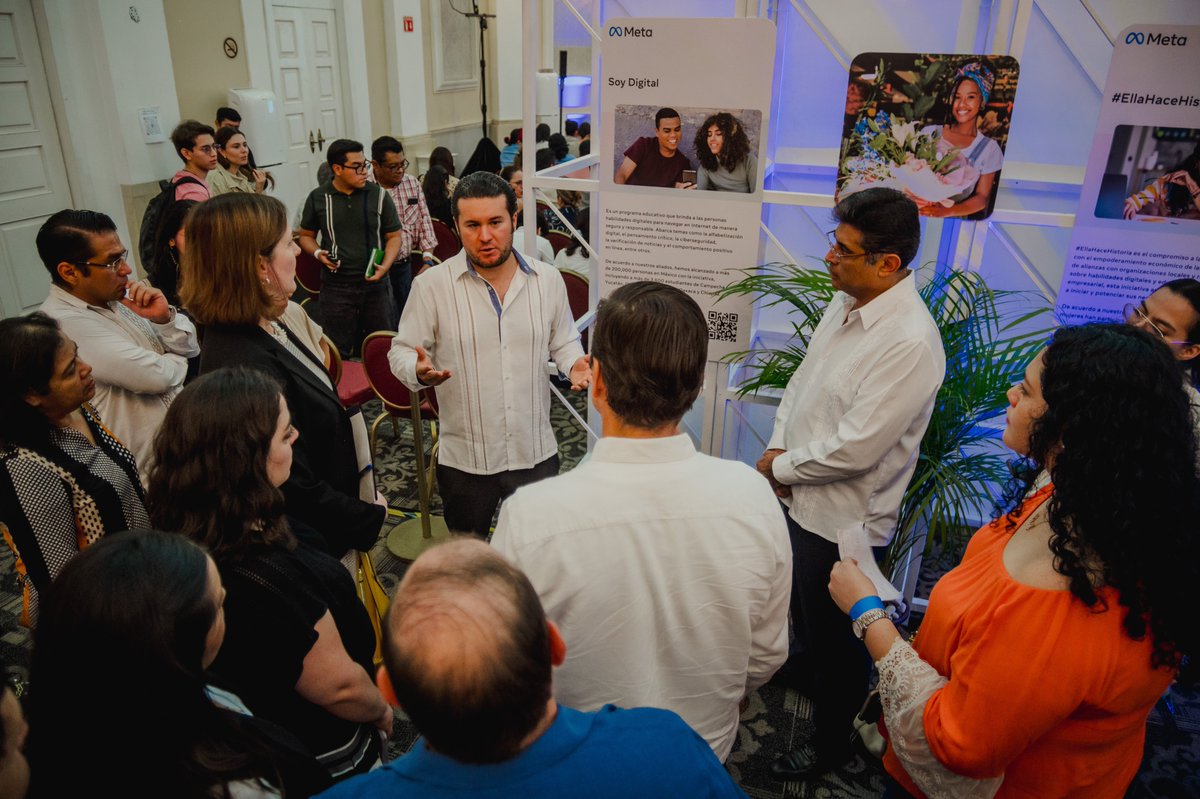 RaulRuizRobles's tweet photo. Estuvimos presentes en la inauguración de #MetaDaySureste, encuentro donde más de 700 MiPyMes emprendedores y miembros de la economía creativa tienen acceso a capacitaciones, brindadas por expertos en las tecnologías de @Meta https://t.co/3ewQgRppVV