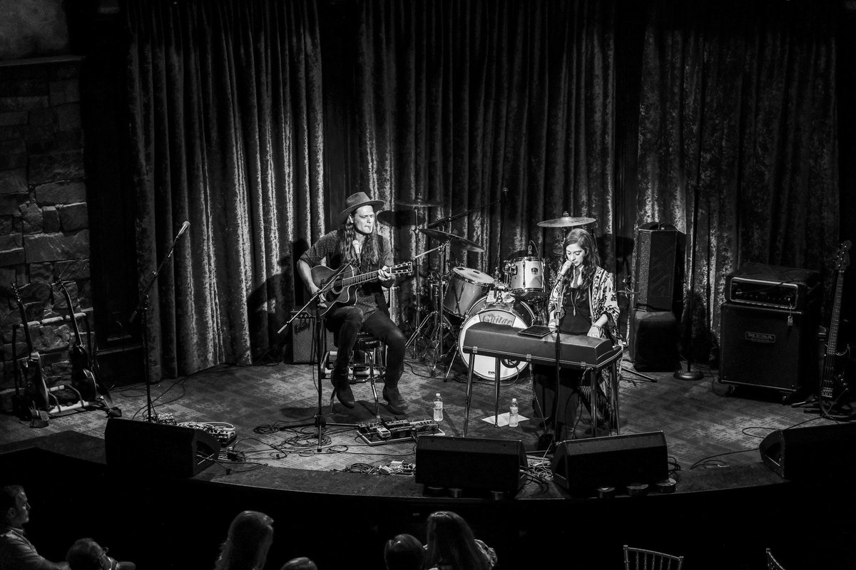 Part II @imaginariesband at @GuitarSanctuary opening for @JohnWaitesinger in Black and White 🖤🤍 // Photos by @jeffafett #theimaginaries #guitarsanctuary #theguitarsanctuary #johnwaite #musicphotography #blackandwhitephotography #blackandwhite