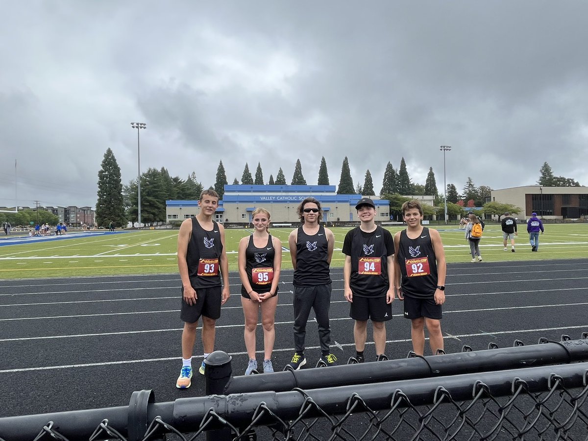 wilhelm_rhs's tweet photo. Our XC team rocked it at the first meet of the year!  These Raptors are INCREDIBLE!  #raptorsrise https://t.co/buhmivd0TK