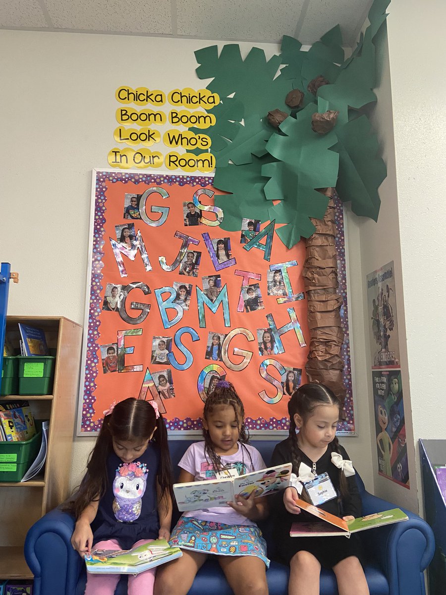 MrsMayberryPreK's tweet photo. Chicka Chicka Boom Boom has become a class favorite!🌴 We had fun painting the 1st letter in our name and now our classroom has beautiful student artwork to enjoy by the book nook. 🎨👩‍🎨 #MyLittleArtisits #ThompsonIsExcellence @CFBISDPrek @SandyMeyerCFB https://t.co/ooQDE3rh8w